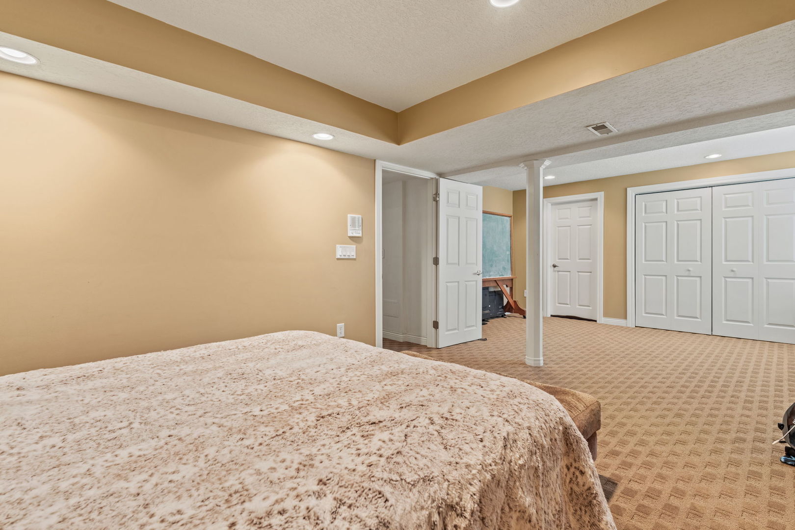 6404 Forest Road Property Photo 49