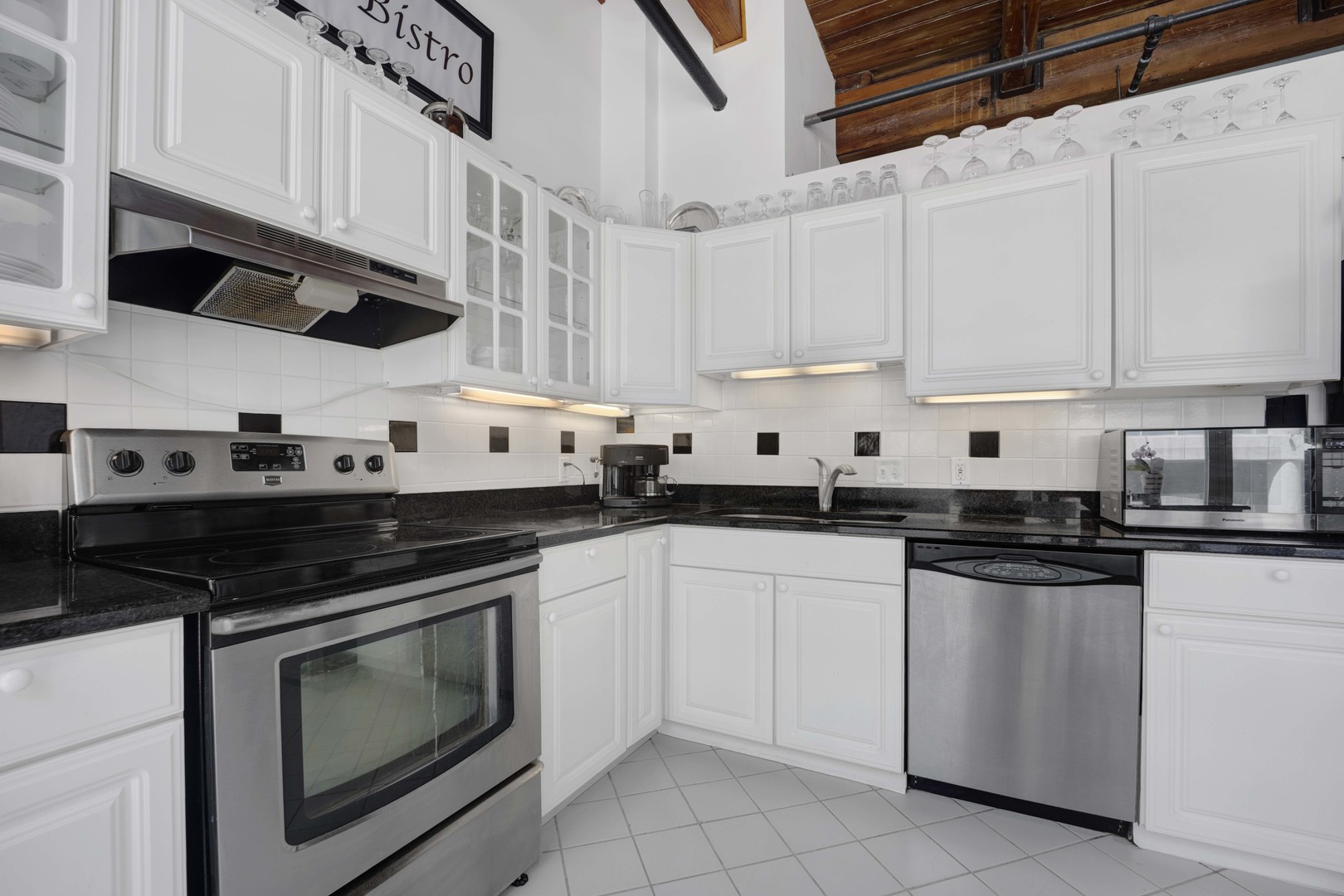 540 N Lake Shore Drive 225 Property Photo 10