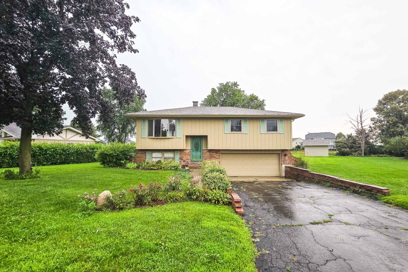 10120 Sunridge Drive Property Photo 4