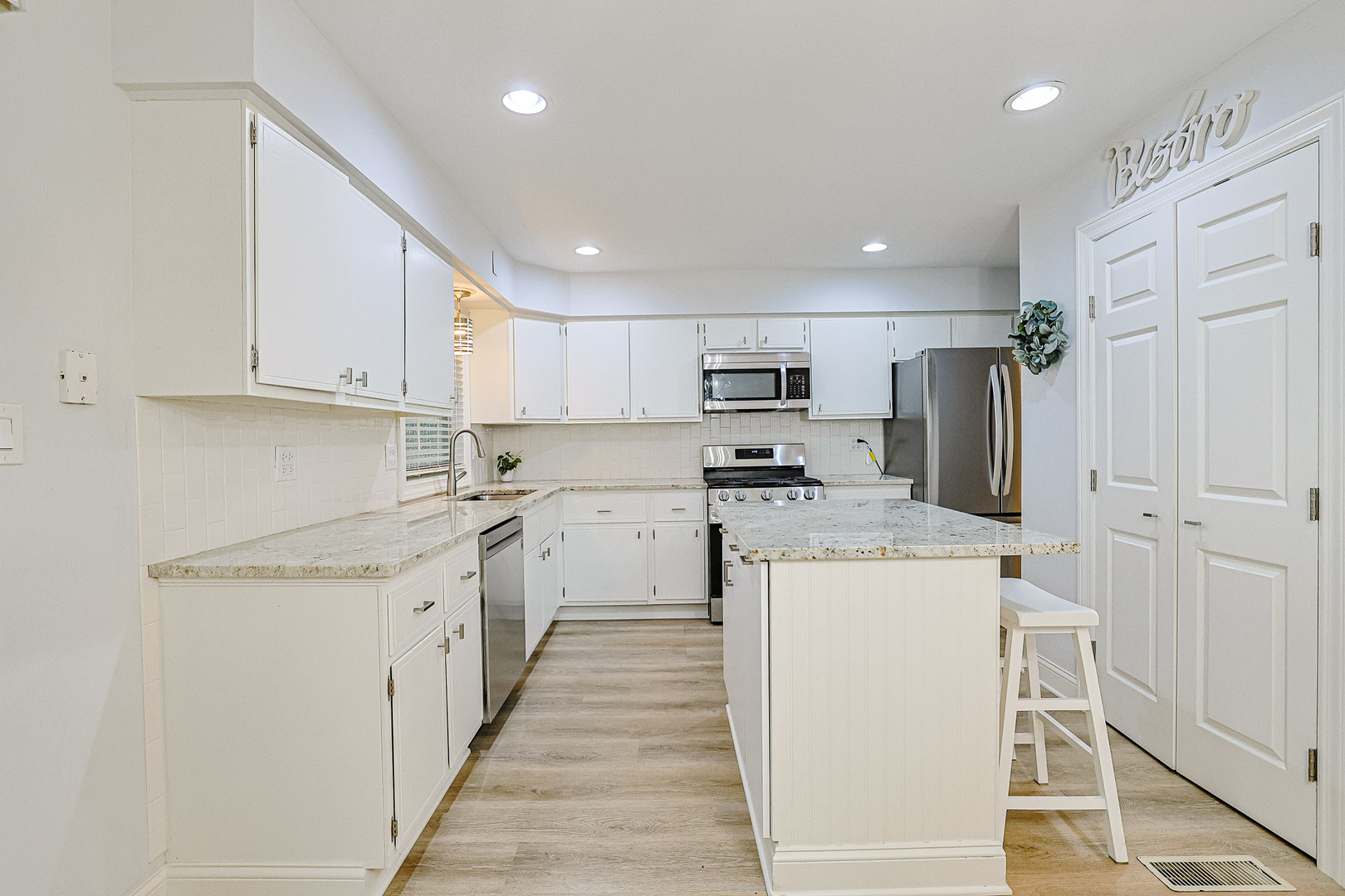 10120 Sunridge Drive Property Photo 15