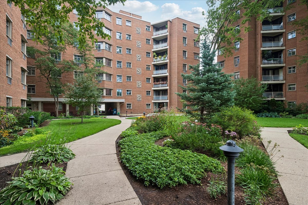 1856 Sherman Avenue 6sc Property Photo 3