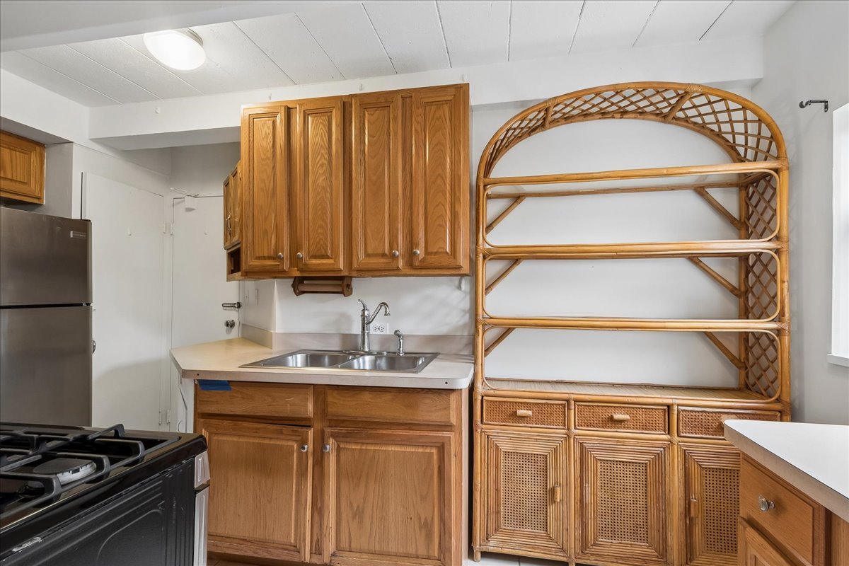 1856 Sherman Avenue 6sc Property Photo 6