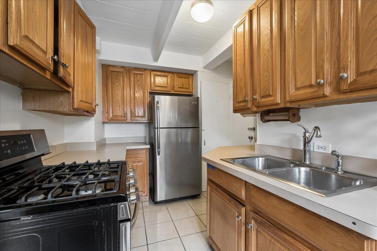 1856 Sherman Avenue 6sc Property Photo 7