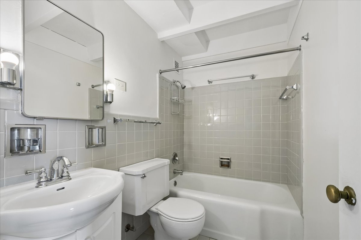 1856 Sherman Avenue 6sc Property Photo 13