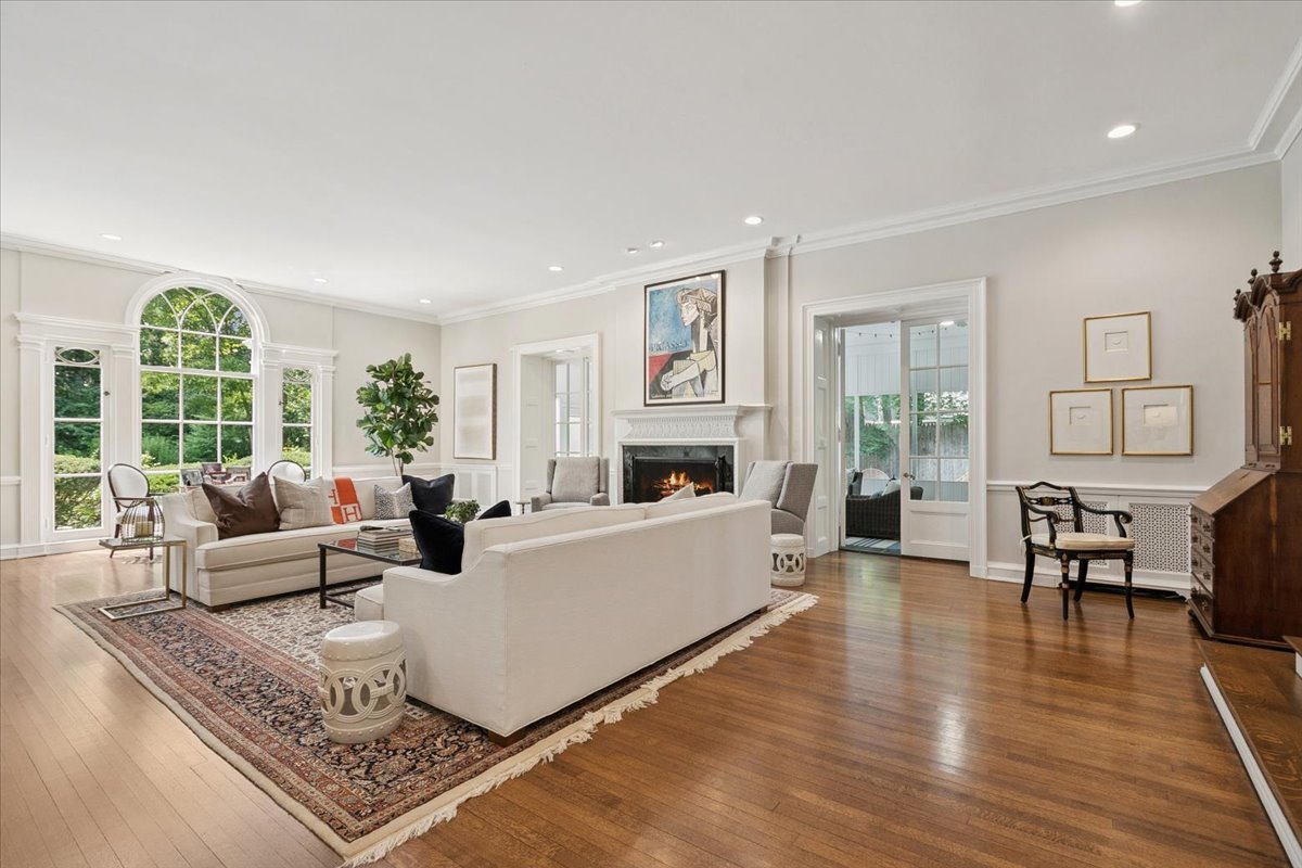 400 Washington Road Property Photo 8