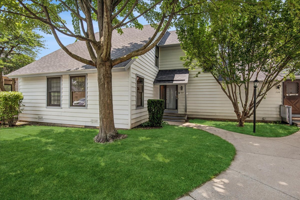 722 Shepard Court - Property Photo 1