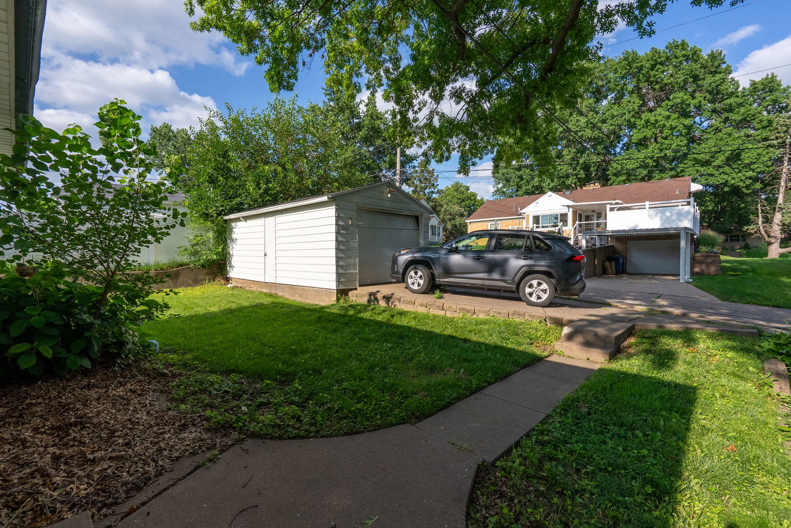 2415 Glen Place Property Photo 26