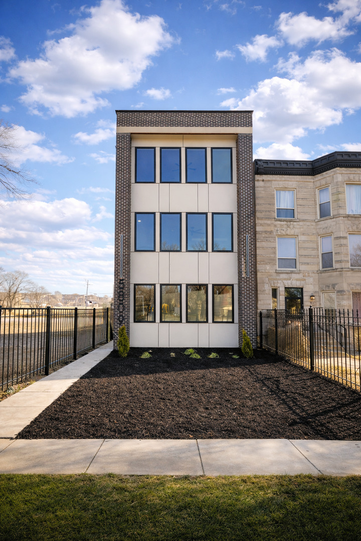 5809 S Indiana Avenue Property Photo 1