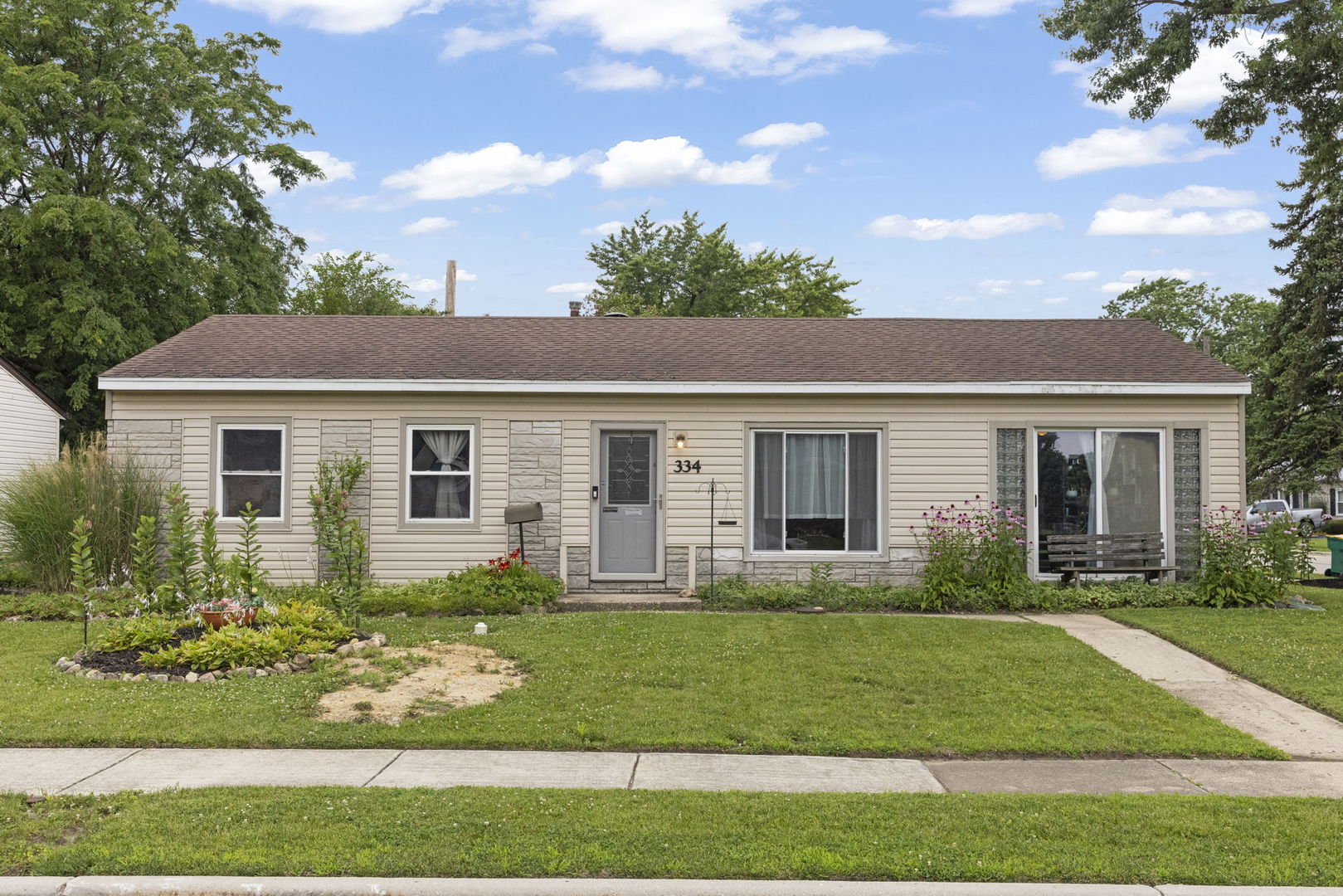 334 Fairfax Avenue Property Photo 1