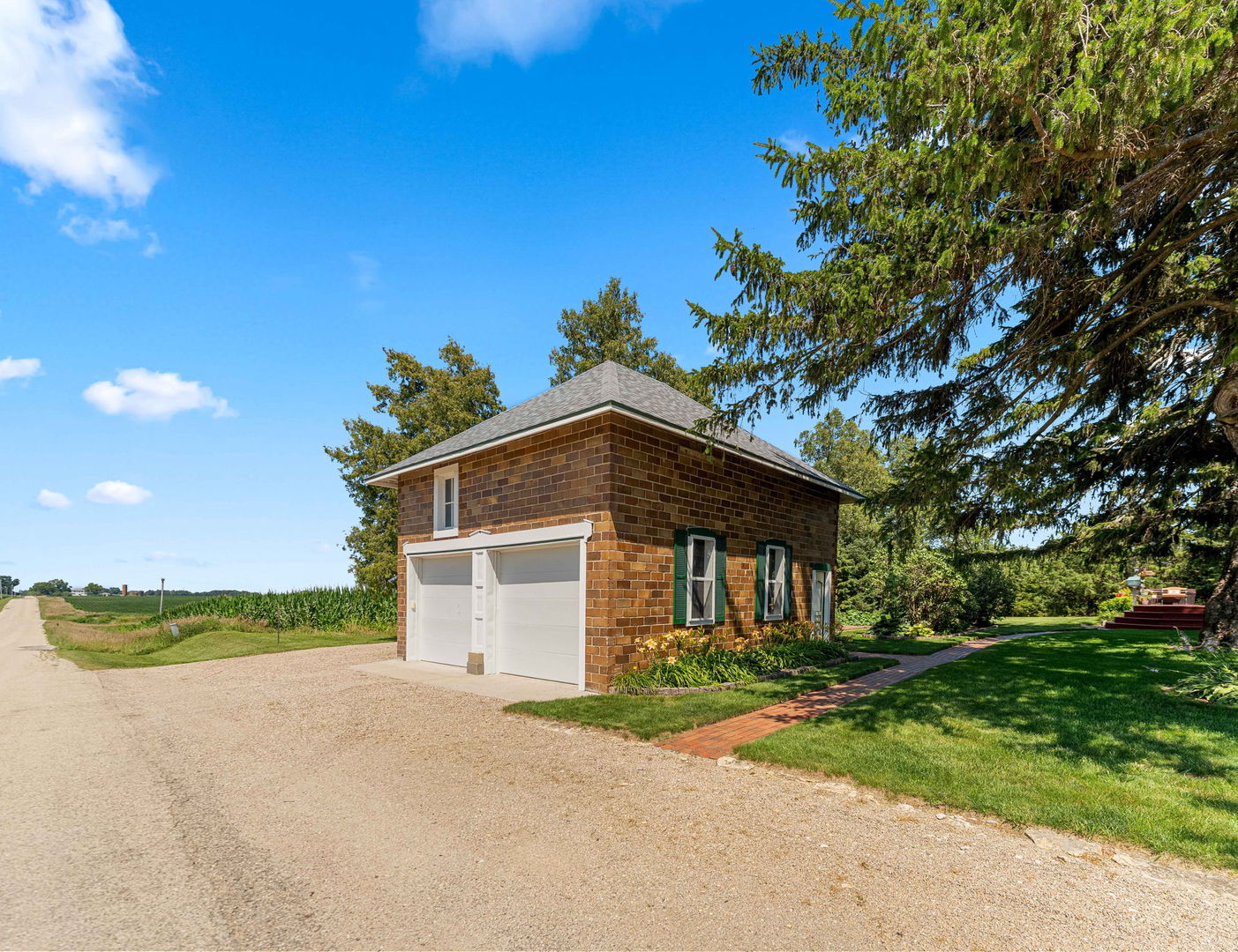 1392 Red Brick Road Property Photo 5