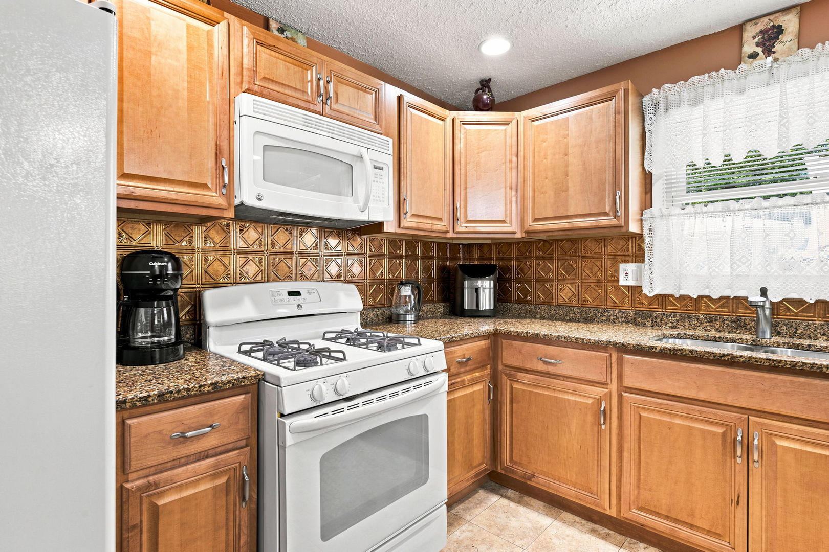 7804 Florence Avenue Property Photo 9