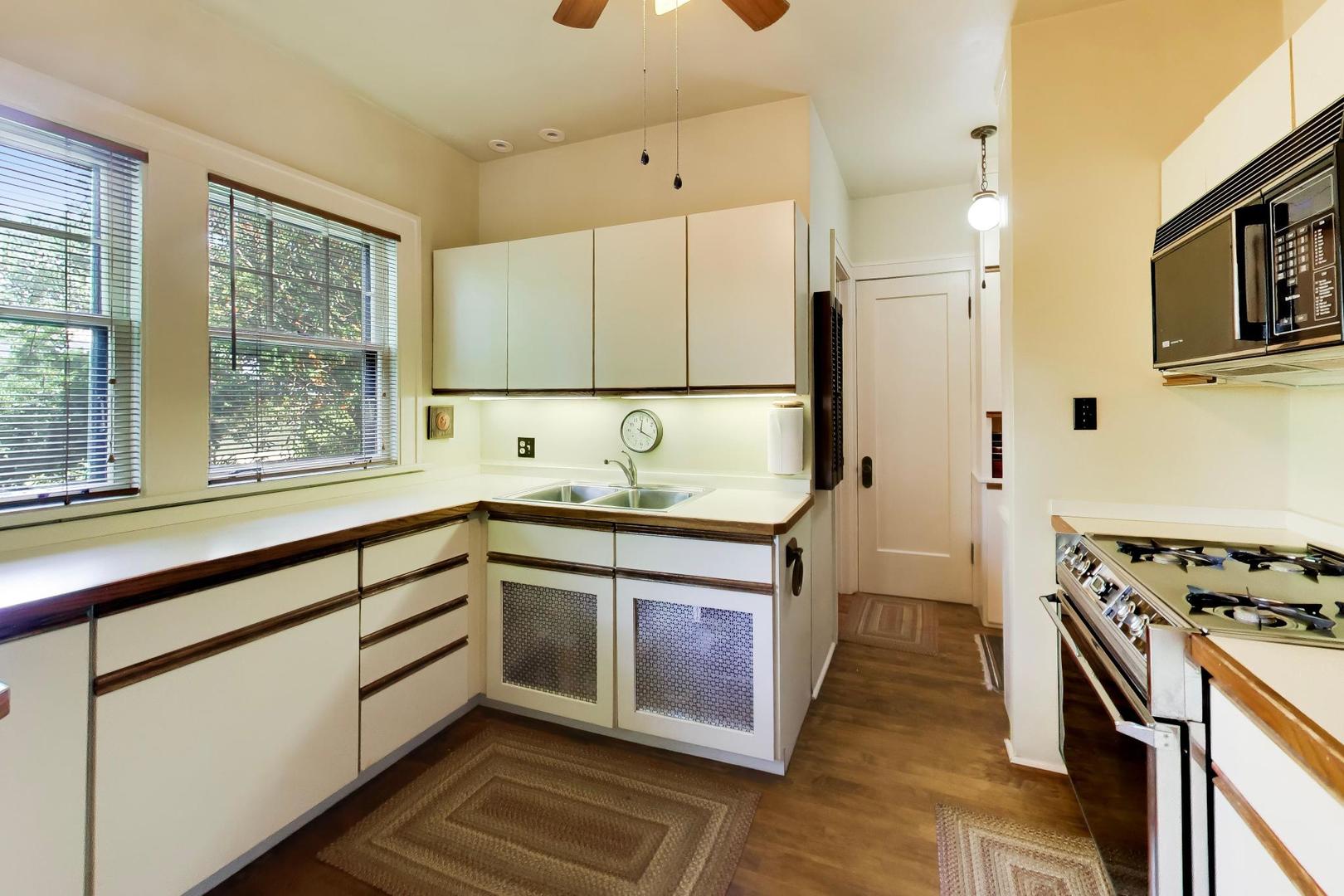 612 Ridge Avenue Property Photo 11