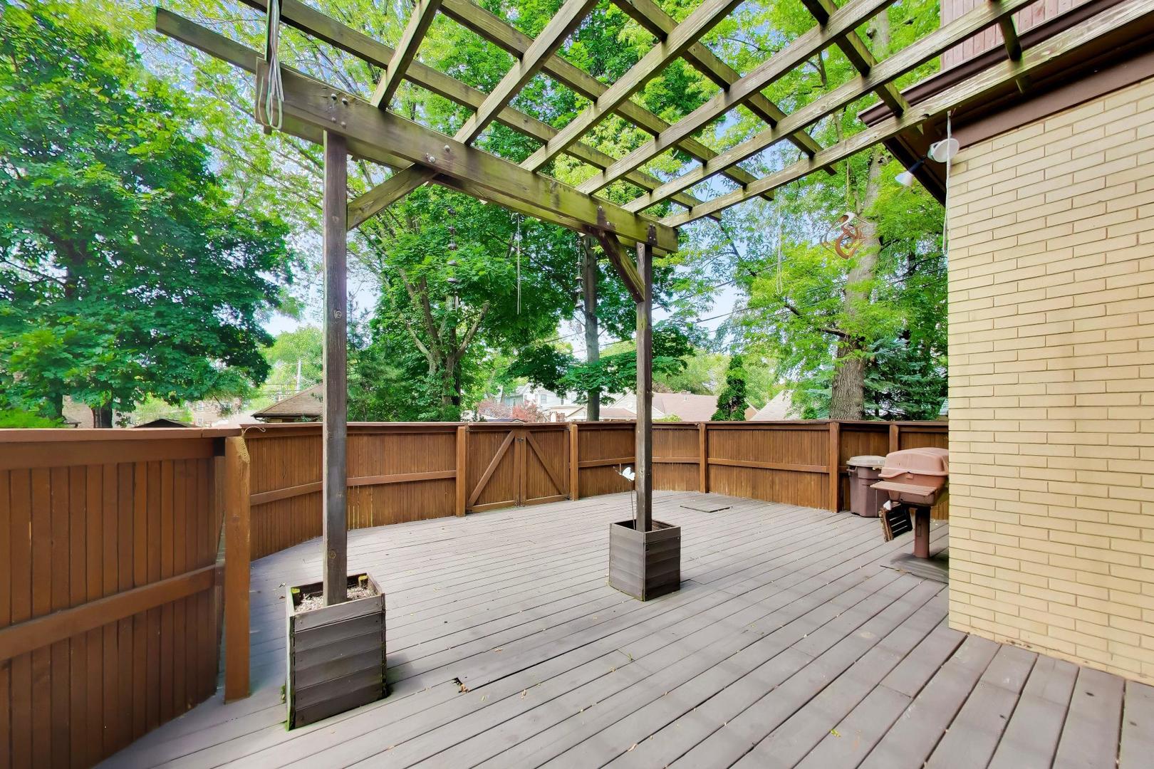612 Ridge Avenue Property Photo 25
