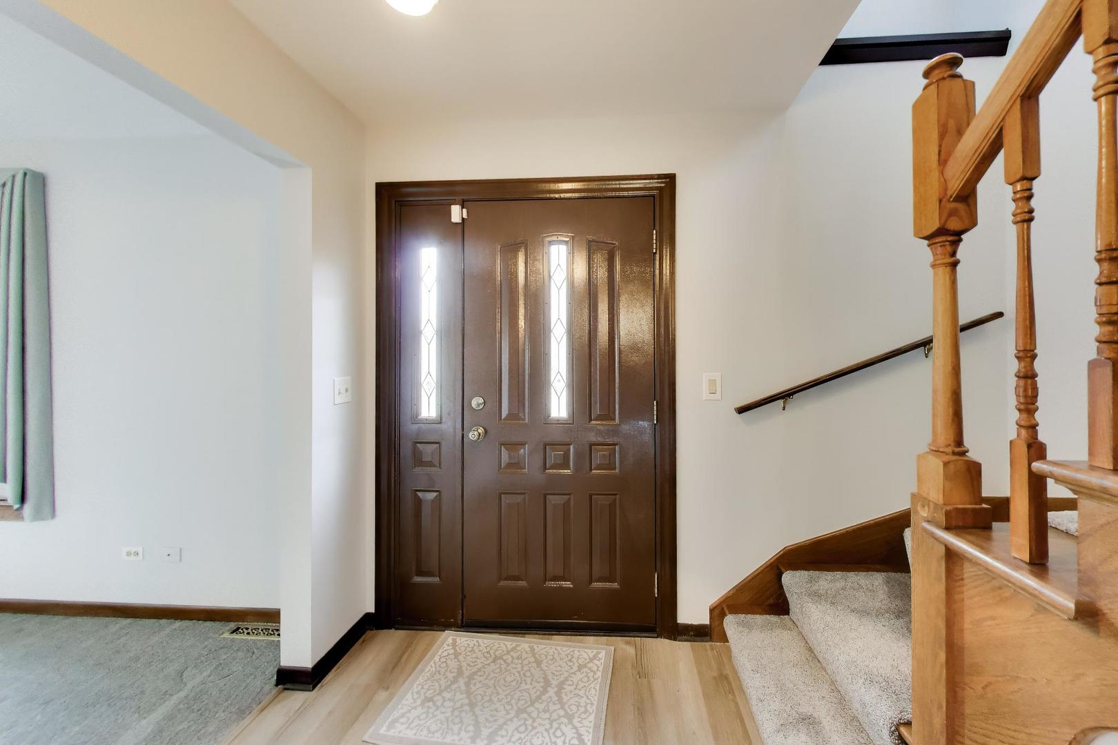 107 W Washington Street Property Photo 3