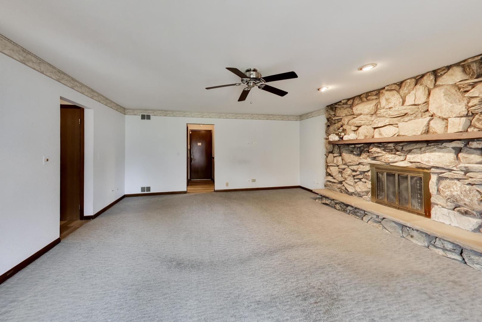107 W Washington Street Property Photo 21