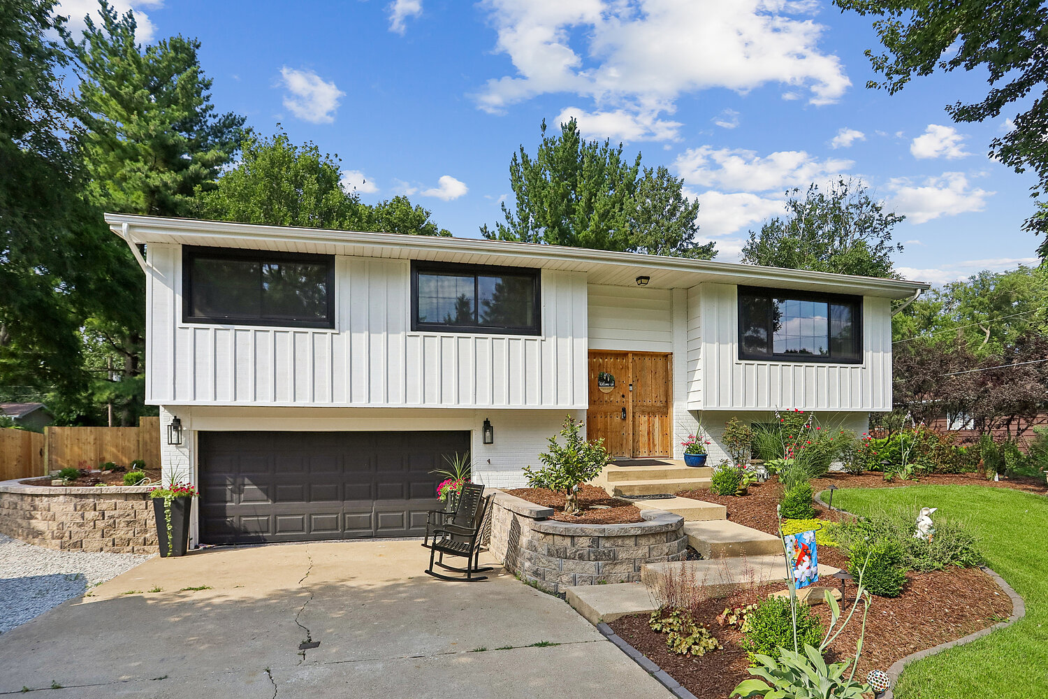2807 Sheffield Drive Property Photo 1