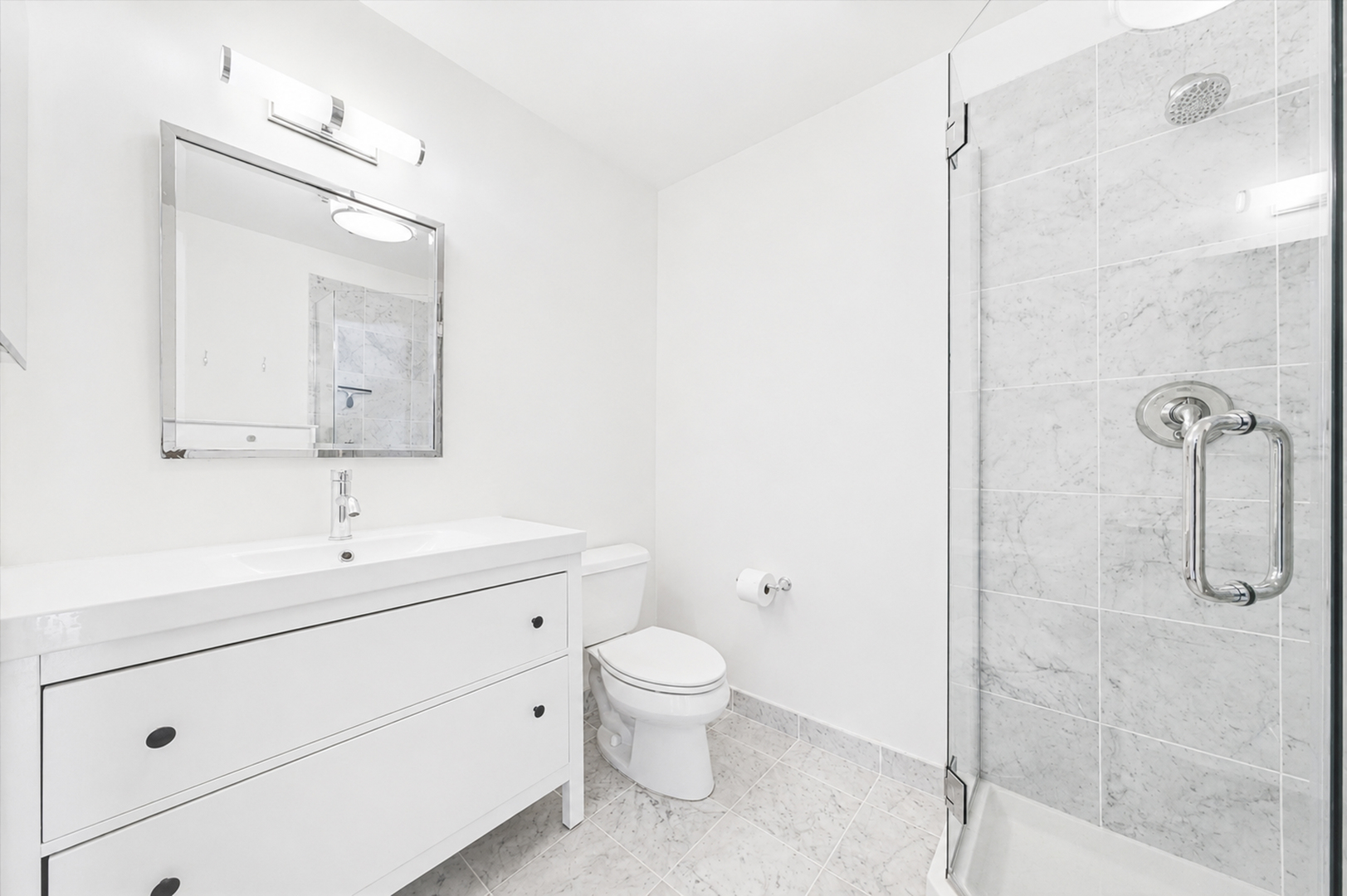 330 W Grand Avenue 1906 Property Photo 17