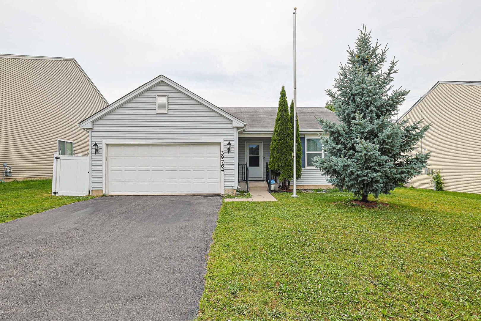 39764 Waterloo Drive Property Photo 1