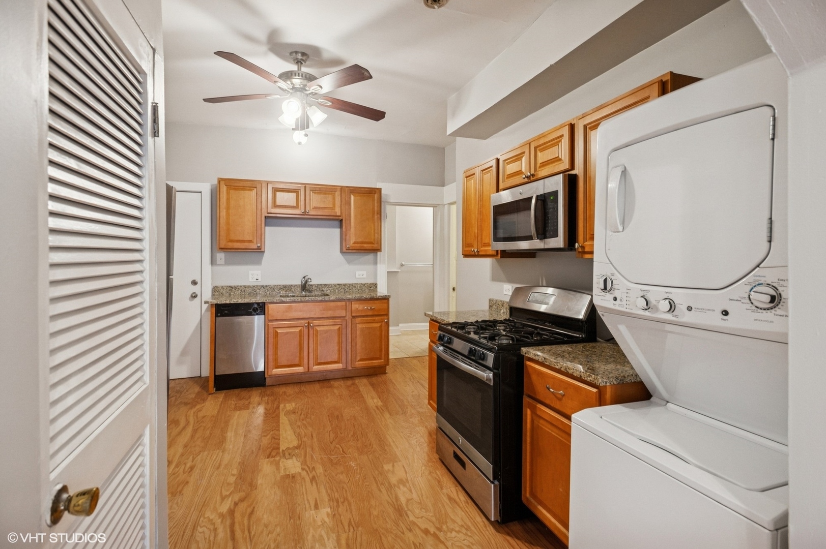 1702 N Campbell Avenue Property Photo 4