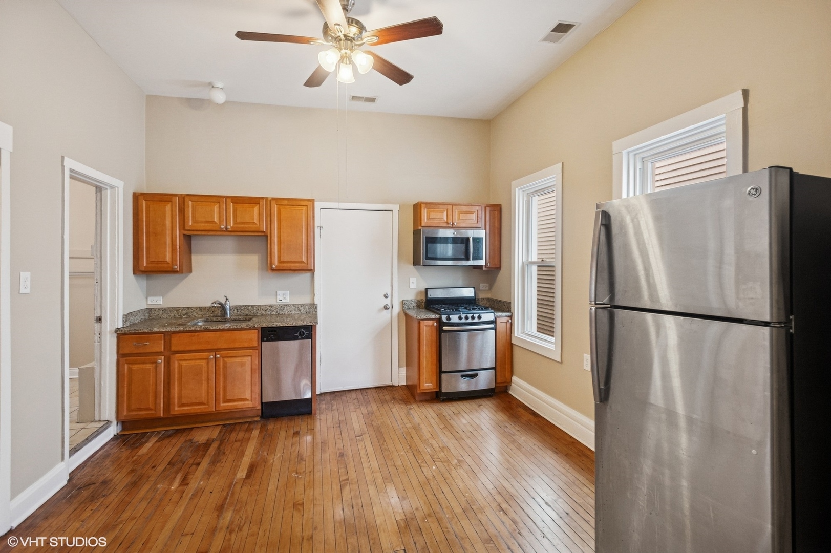 1702 N Campbell Avenue Property Photo 10