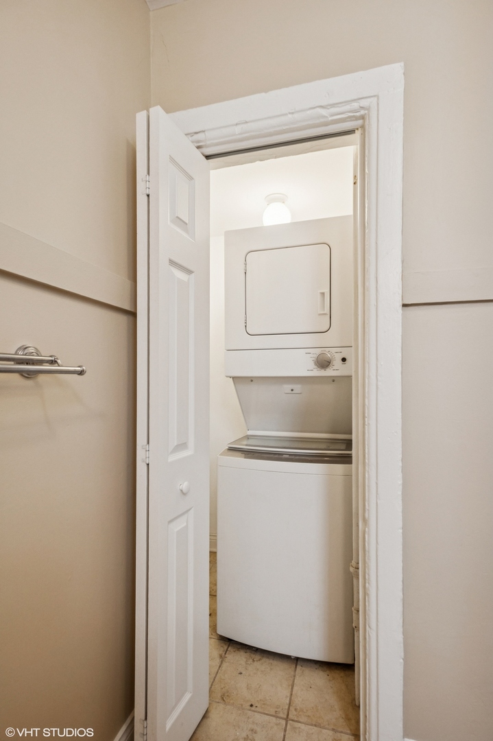 1702 N Campbell Avenue Property Photo 11