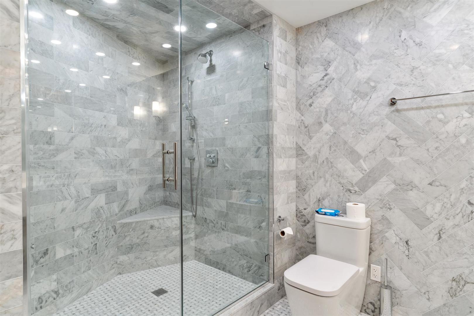680 N Lake Shore Drive 1103 Property Photo 28