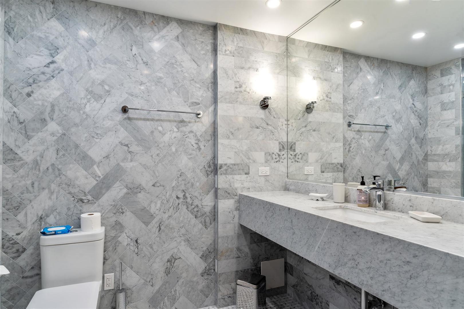 680 N Lake Shore Drive 1103 Property Photo 29