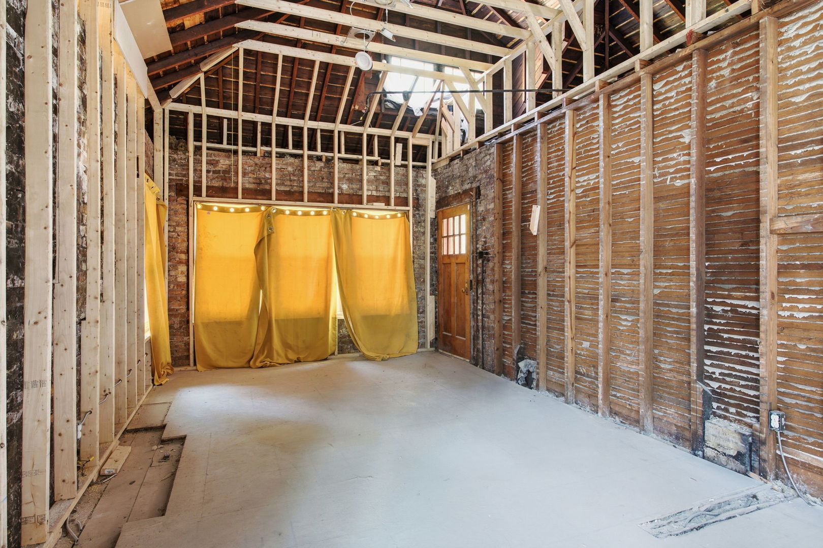 1112 S Taylor Avenue Property Photo 7