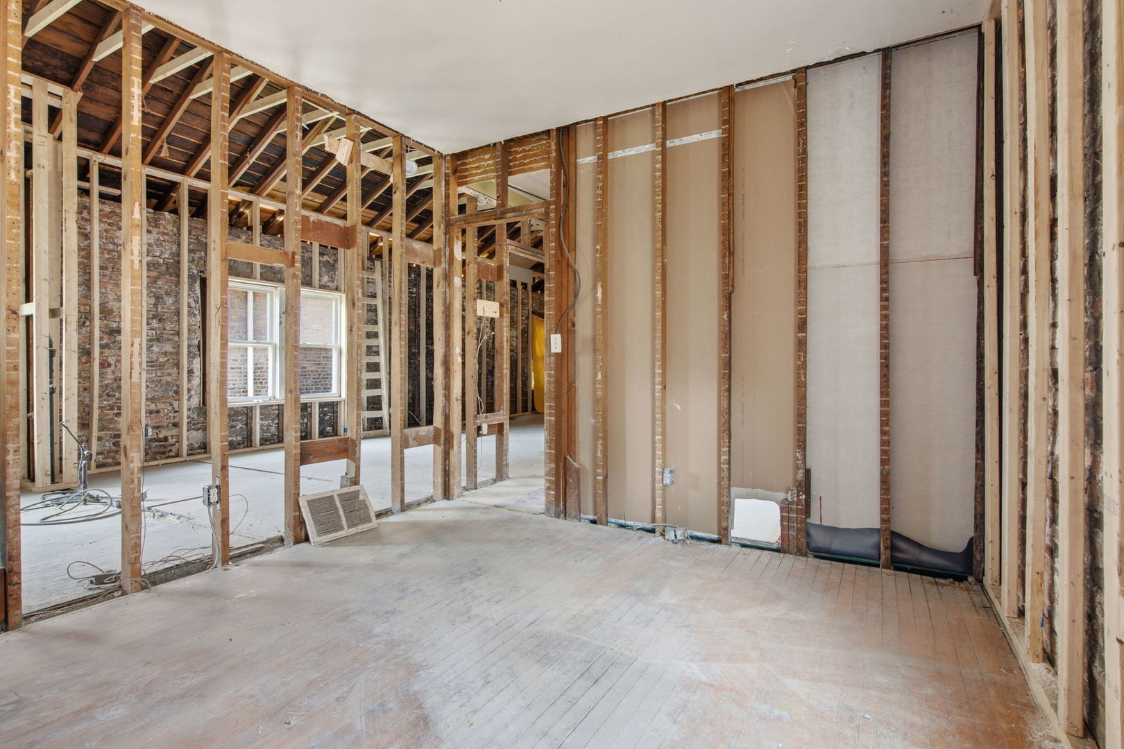 1112 S Taylor Avenue Property Photo 15