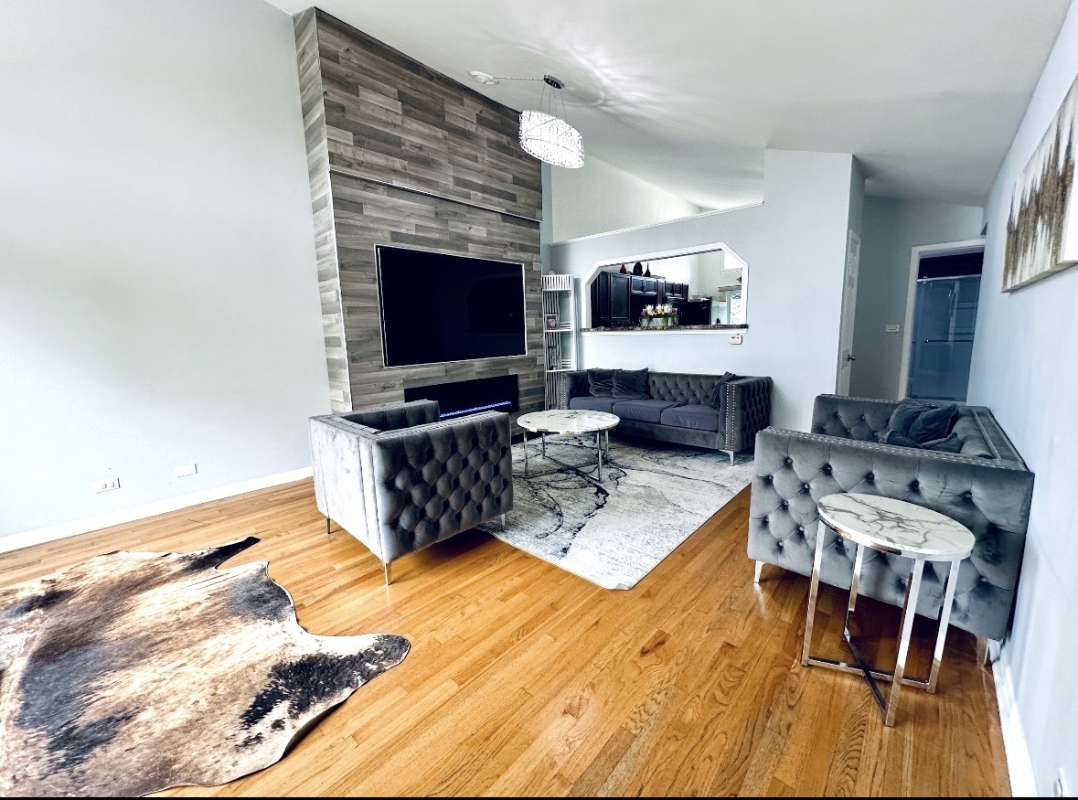 1330 Todd Farm Drive Property Photo 3