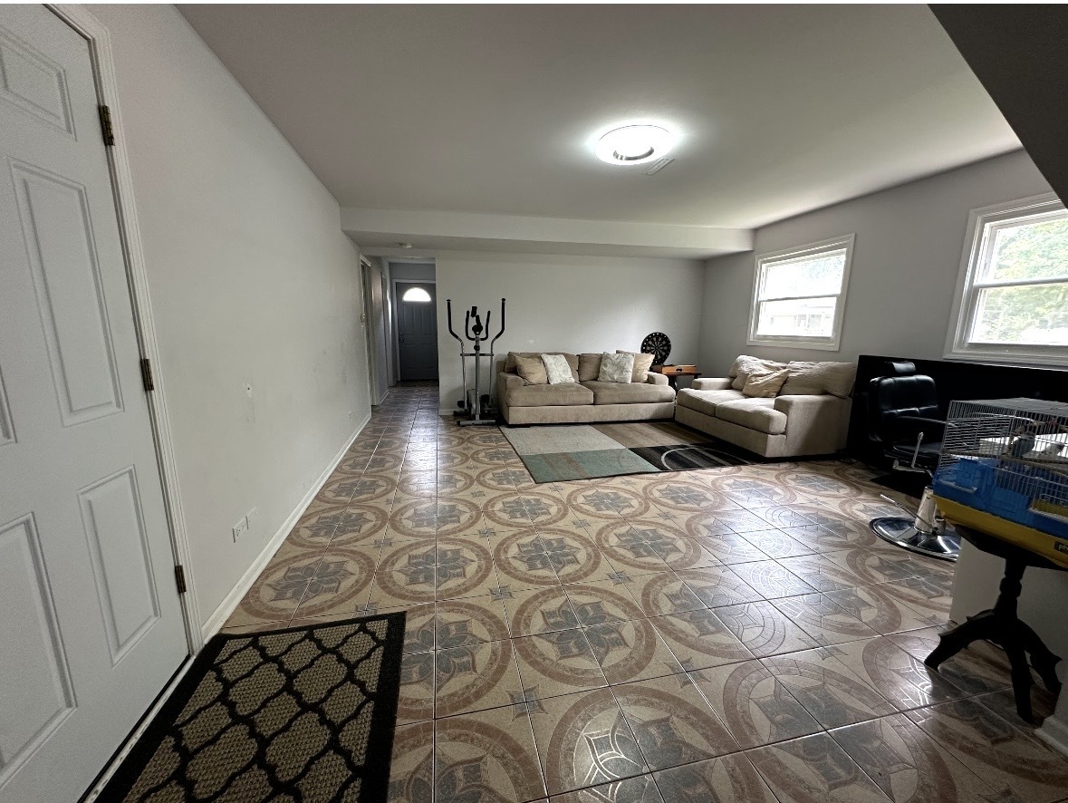 1330 Todd Farm Drive Property Photo 10