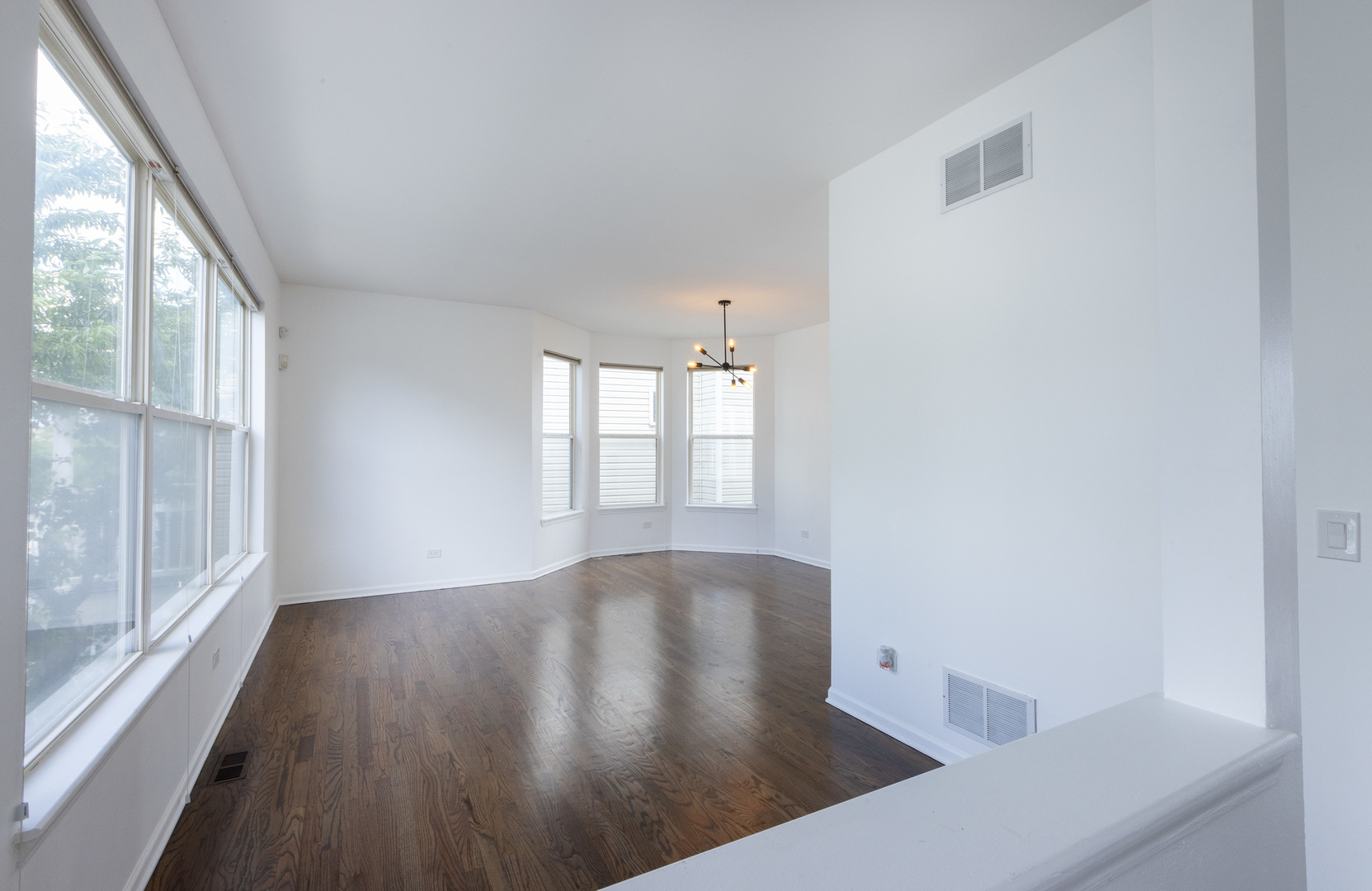 4257 N Kolmar Avenue Property Photo 13
