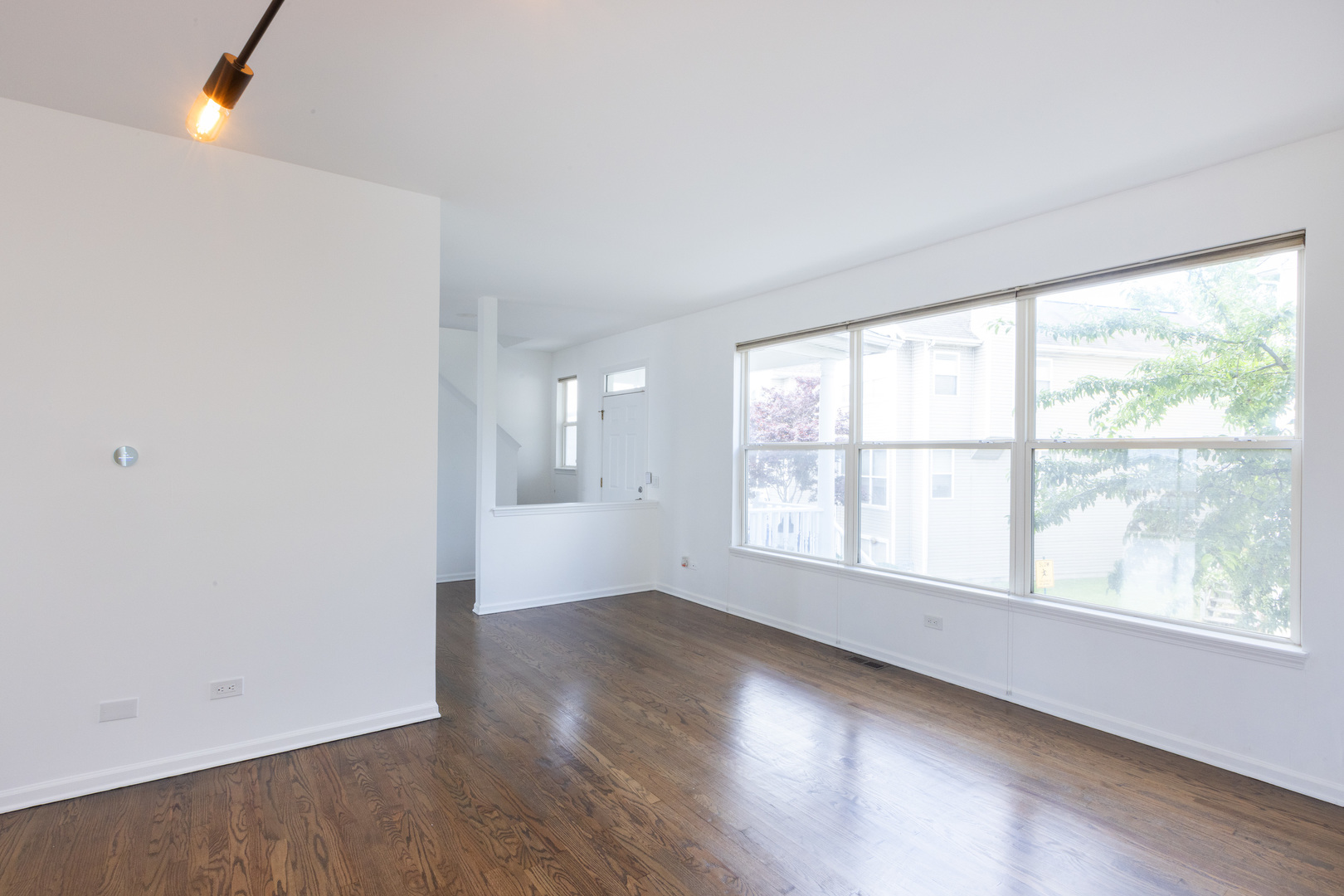 4257 N Kolmar Avenue Property Photo 18