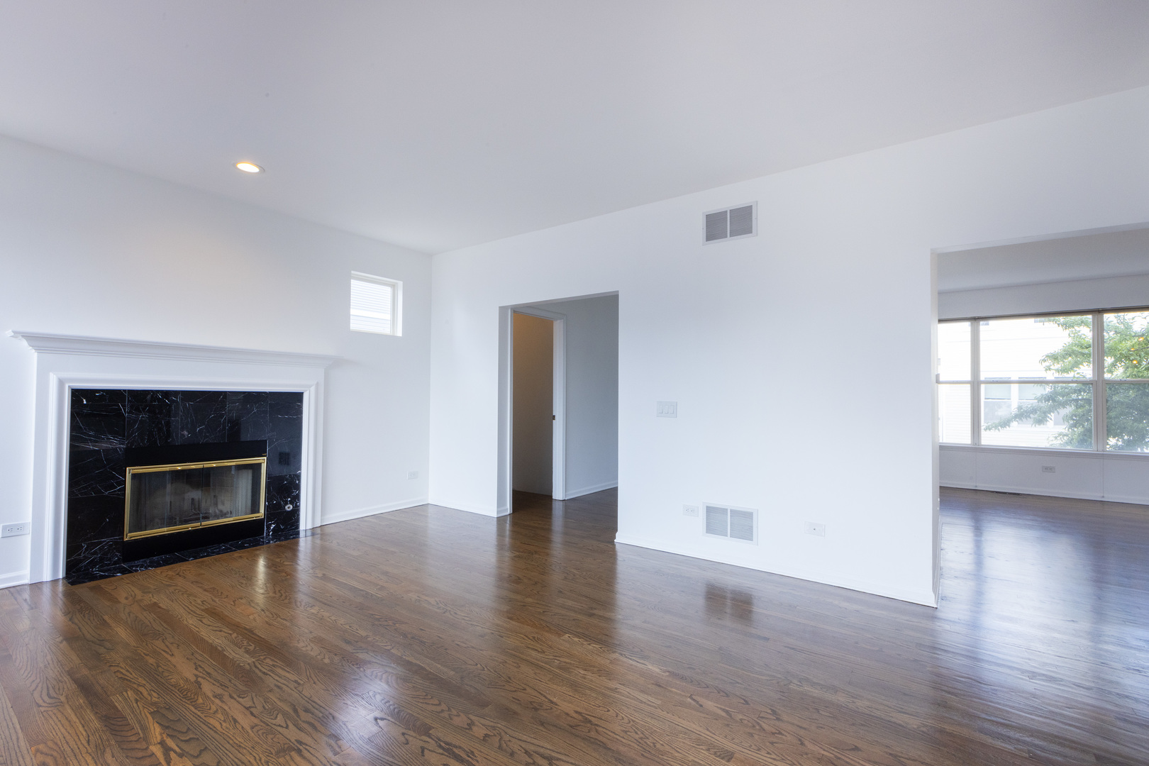 4257 N Kolmar Avenue Property Photo 21