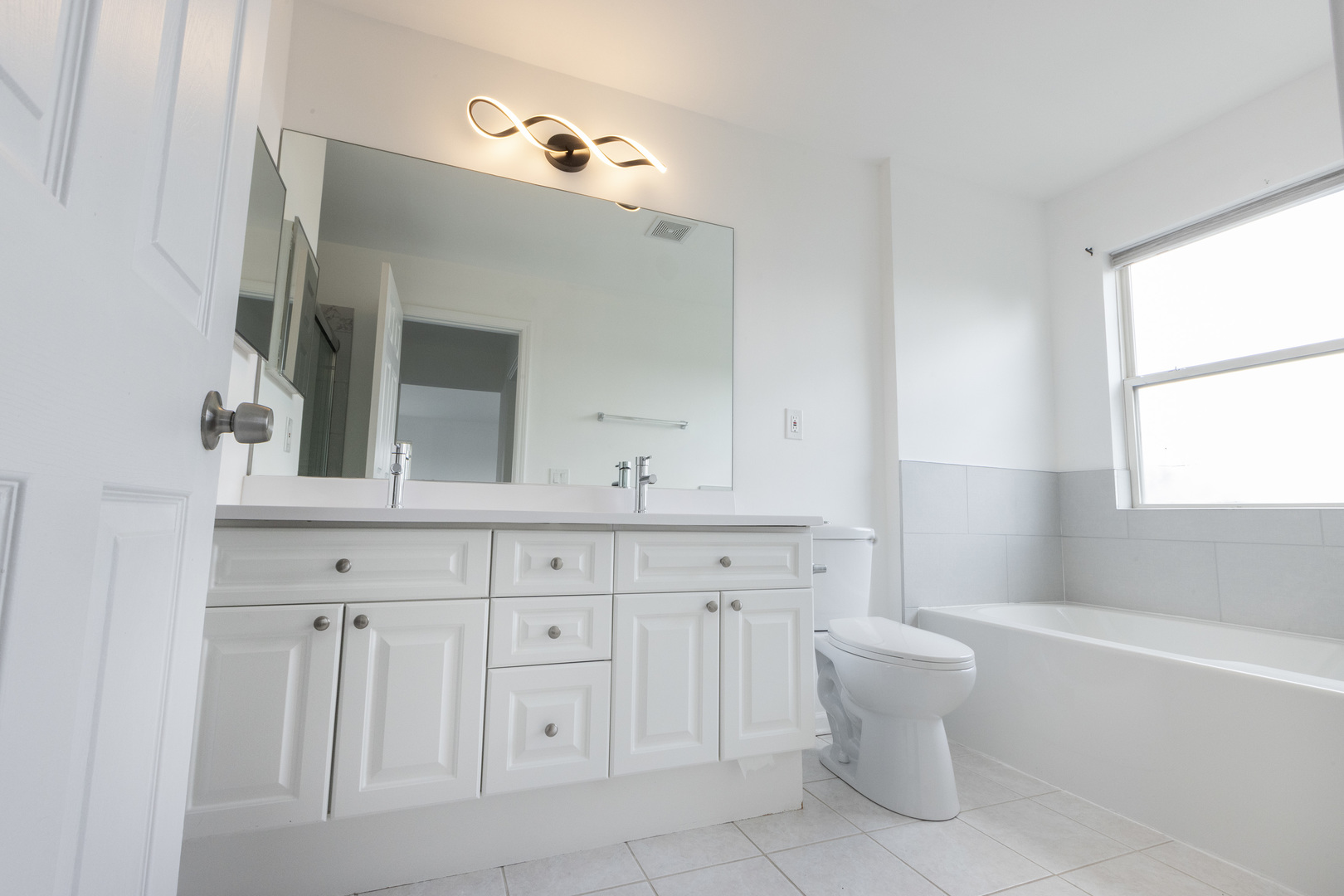 4257 N Kolmar Avenue Property Photo 47