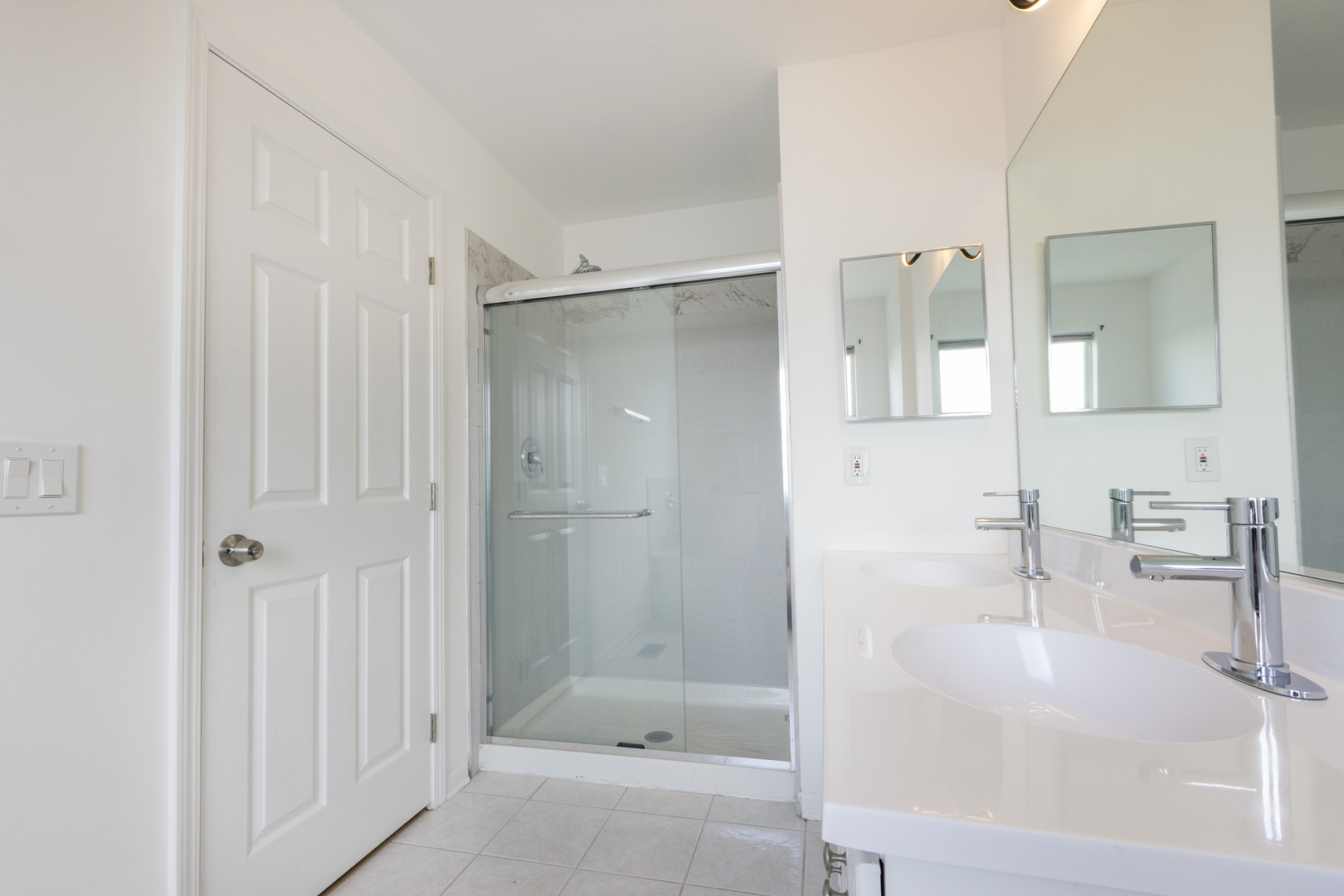 4257 N Kolmar Avenue Property Photo 48