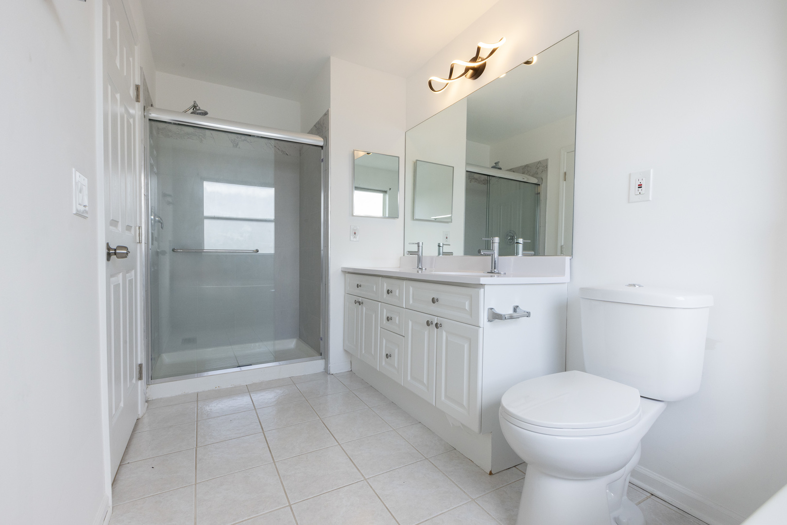 4257 N Kolmar Avenue Property Photo 49