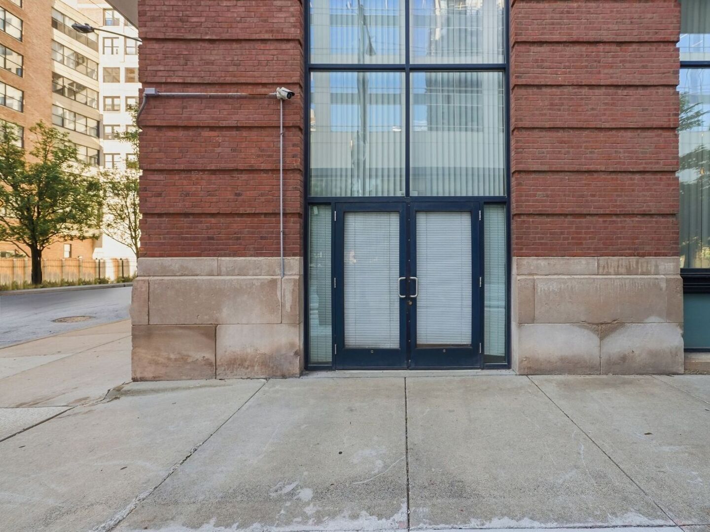 210 S Desplaines Street Property Photo 25