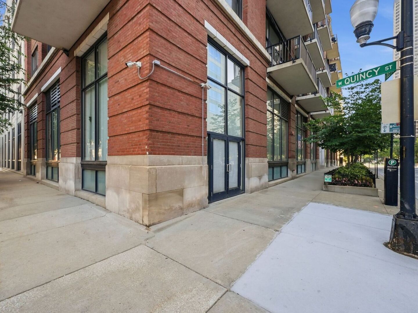 210 S Desplaines Street Property Photo 26