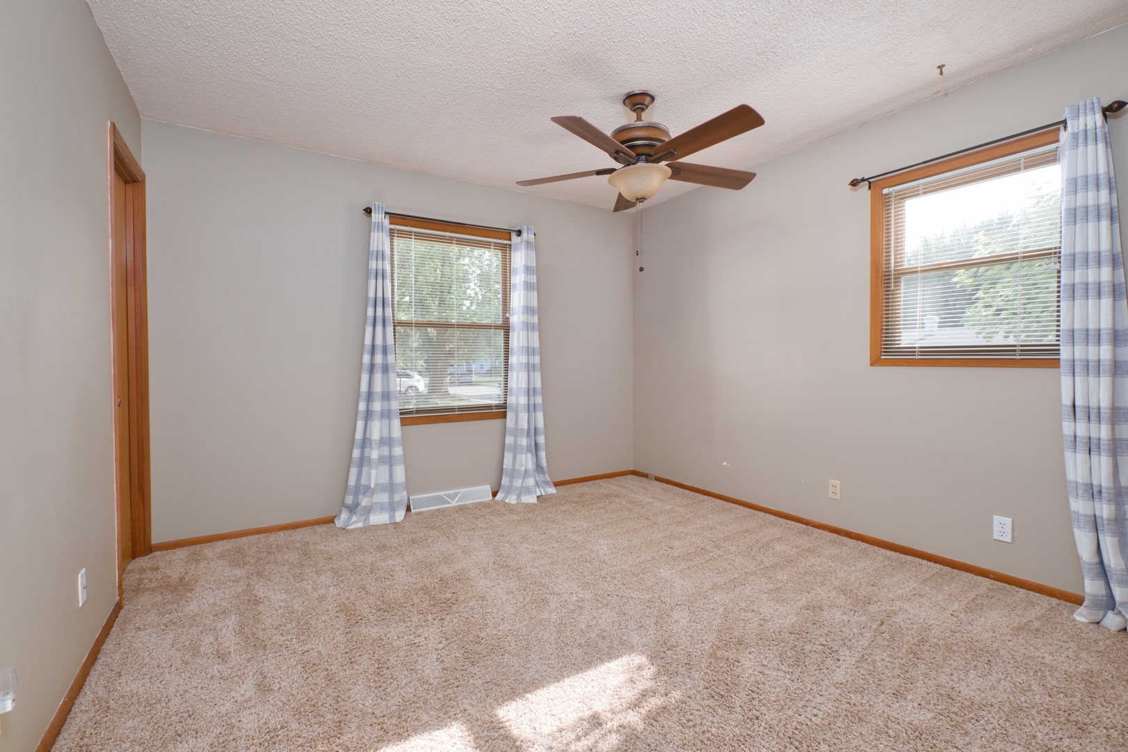 1029 N 13th Street Property Photo 11