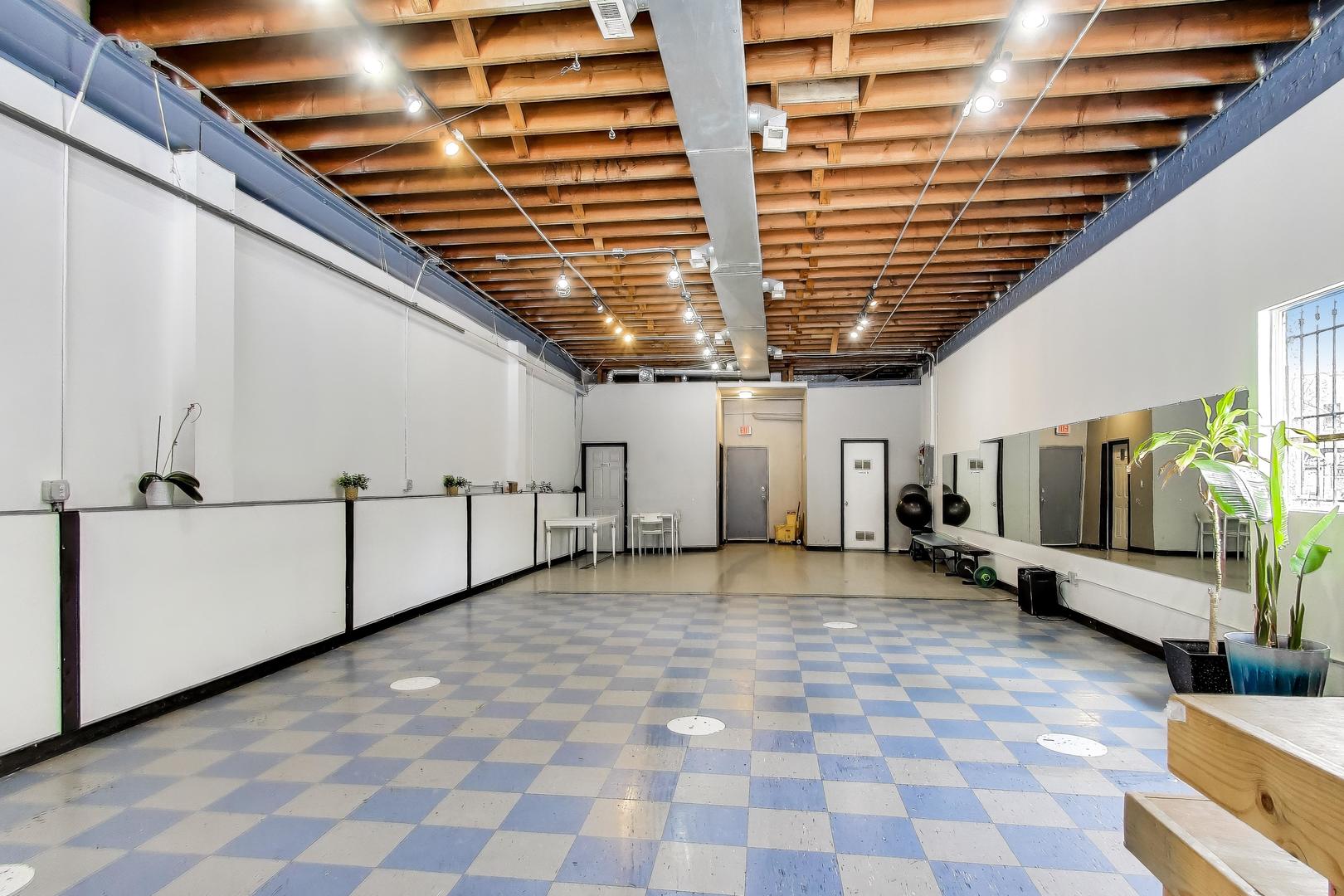 3426 W Diversey Avenue Property Photo 18