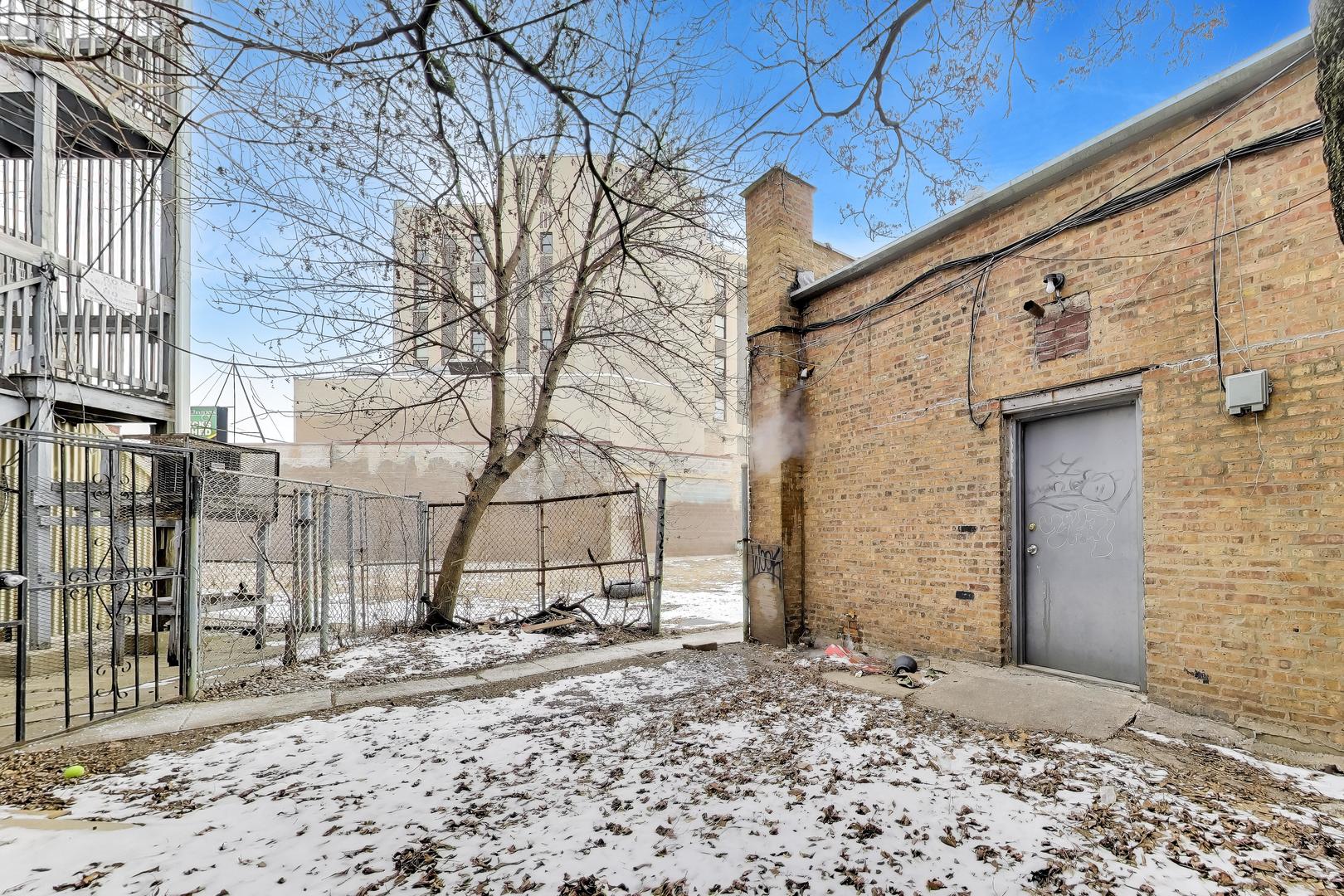 3426 W Diversey Avenue Property Photo 24