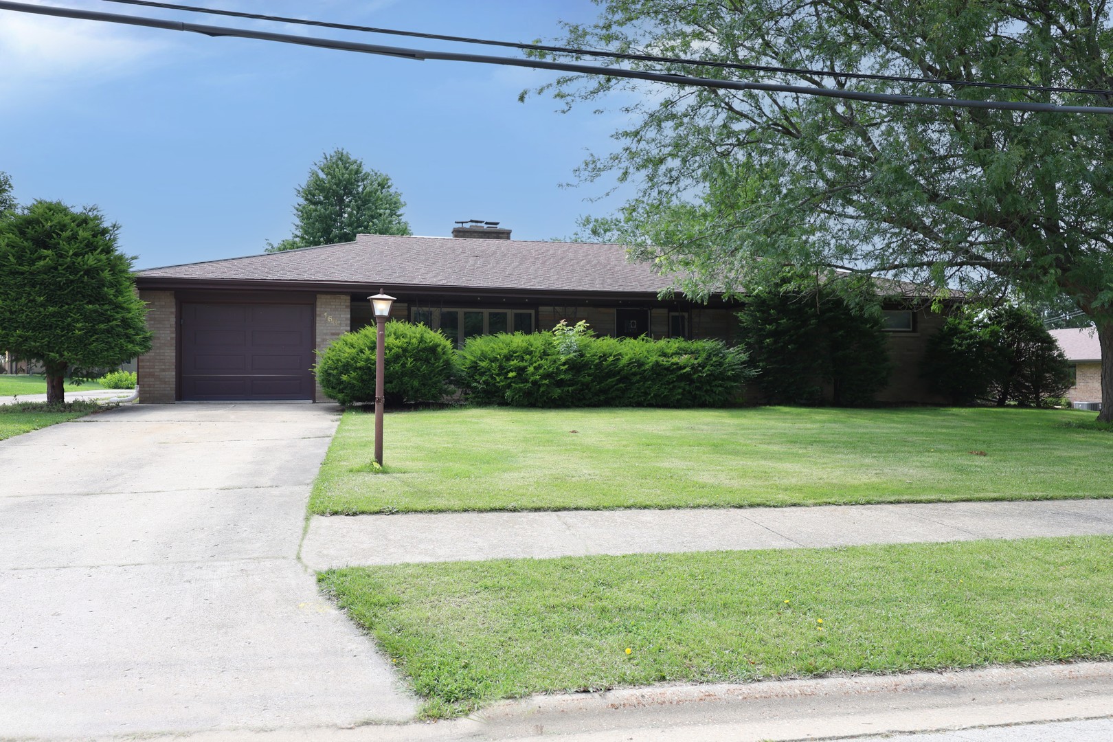 1601 BARTHELONE Street Property Photo 1