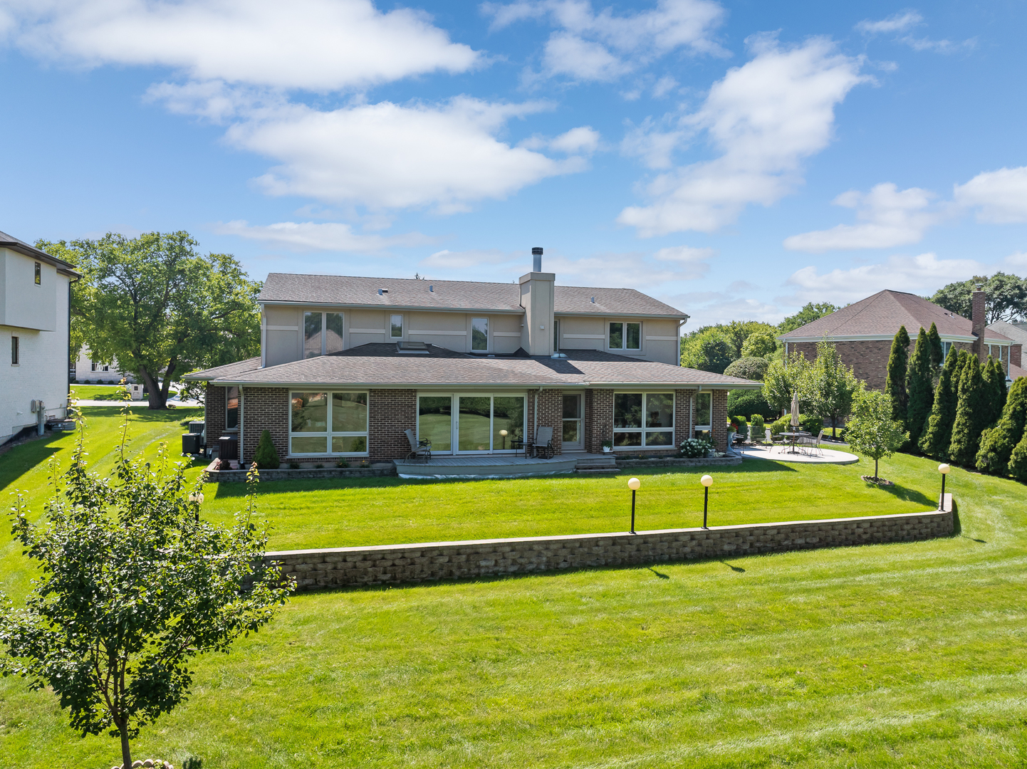 14 Hamilton Lane Property Photo 4