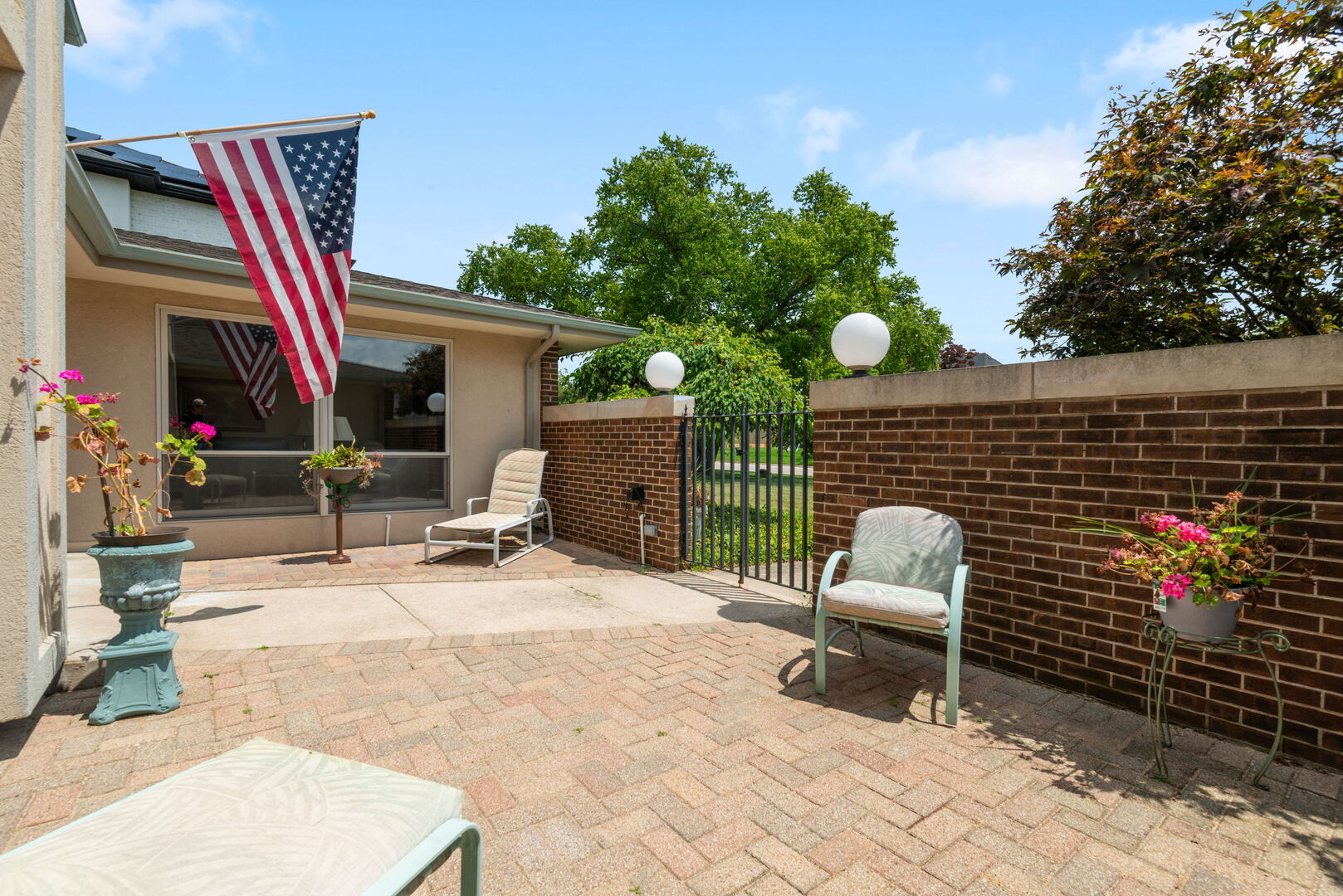 14 Hamilton Lane Property Photo 24