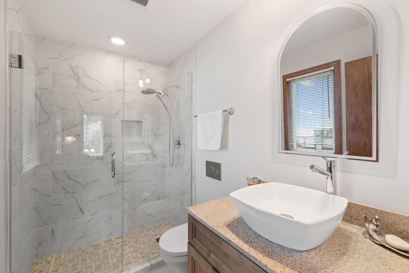 14 Hamilton Lane Property Photo 26