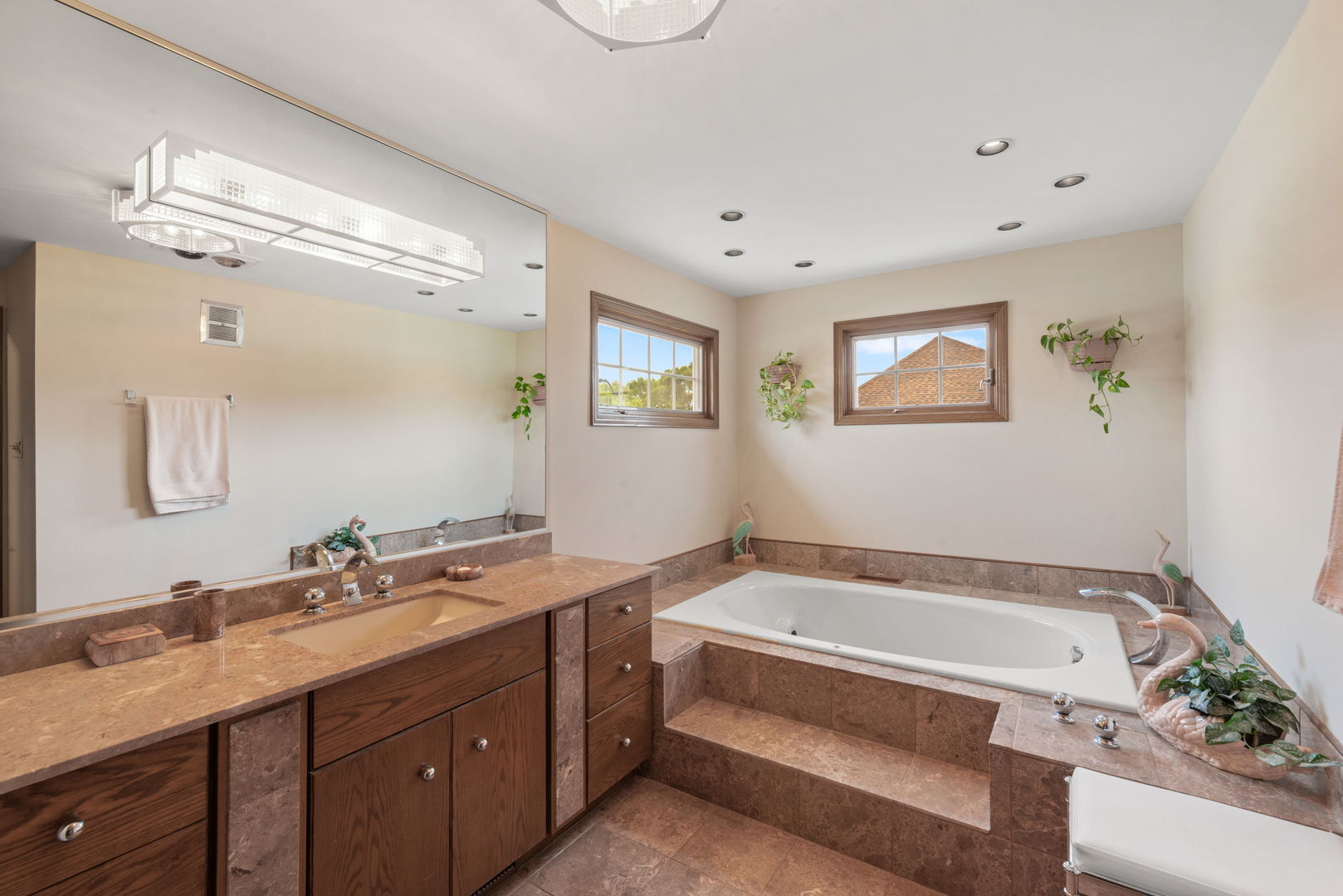 14 Hamilton Lane Property Photo 32