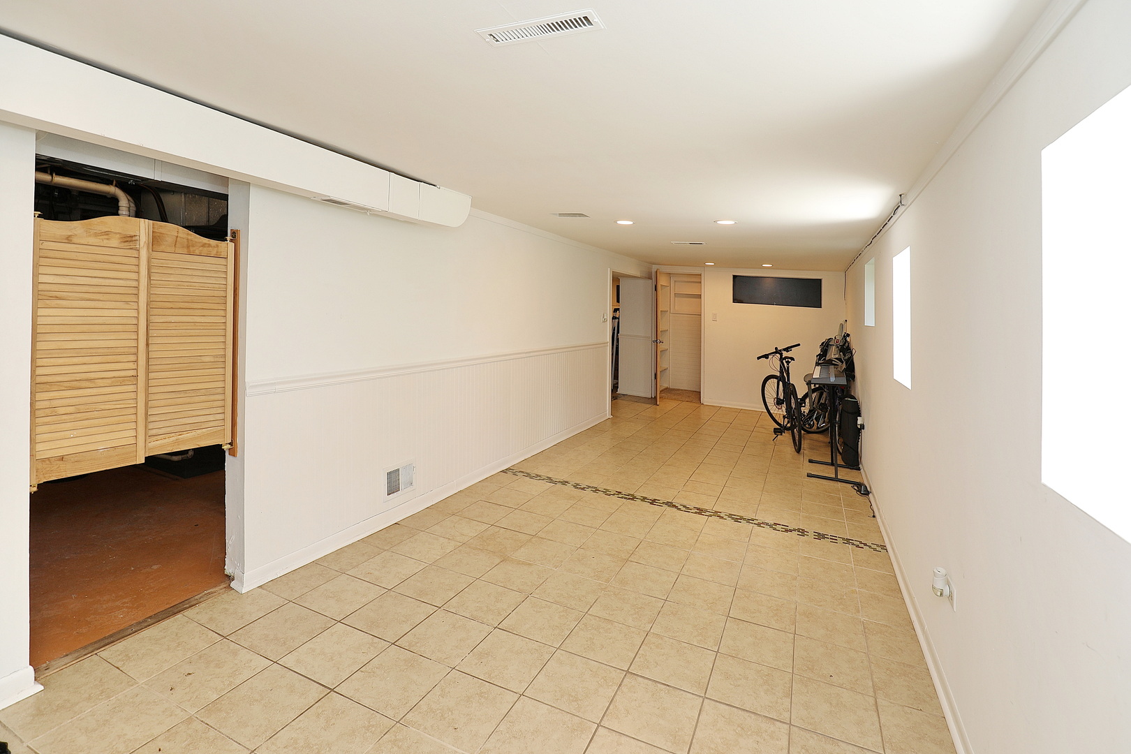 28w719 Barnes Avenue Property Photo 42