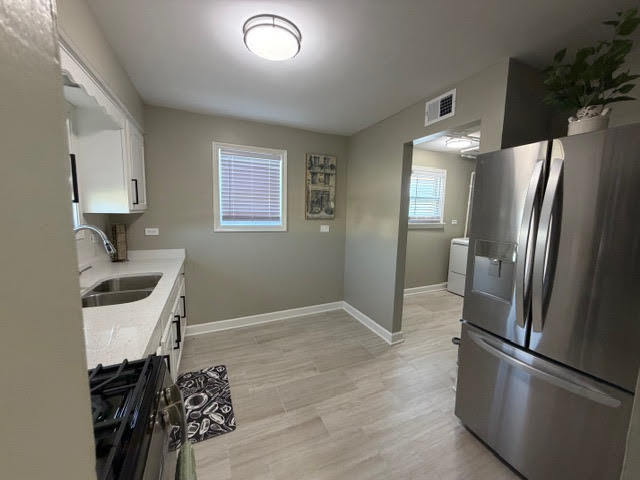 6104 S Nashville Avenue Property Photo 3