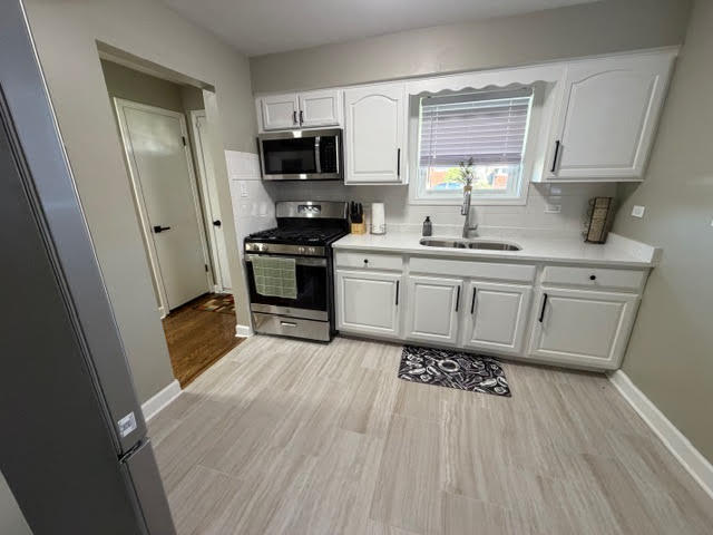 6104 S Nashville Avenue Property Photo 4